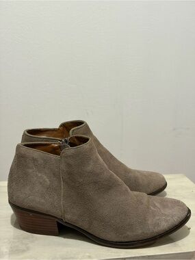 Crown Vintage Suede Taupe Ankle Boots - Women's 7